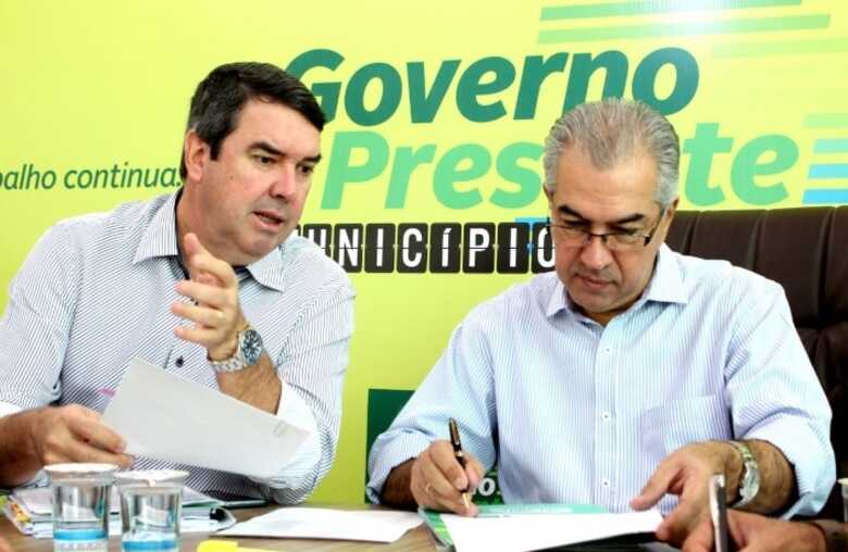 Secretário Eduardo Riedel e governador Reinaldo Azambuja