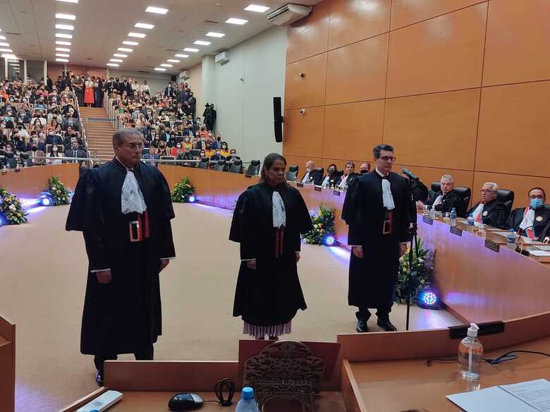 Os novos desembargadores Alexandre Lima Raslan, Jaceguara Dantas da Silva e Luiz Antonio Cavassa de Almeida