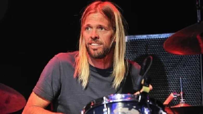 O baterista da banda Foo Fighters, Taylor Hawkins, morreu aos 50 anos