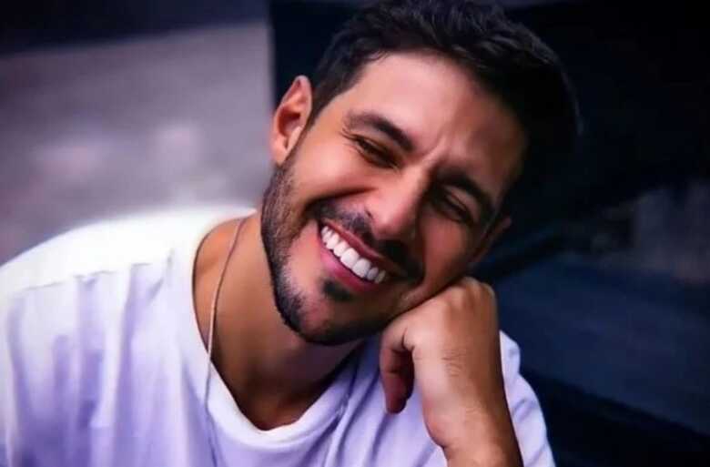 Ex-bbb Rodrigo Mussi recebeu alta nessa quinta-feira (28)