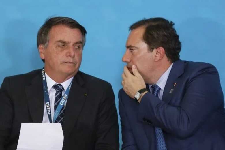 Bolsonaro e presidente da Caixa Econômica Federal  