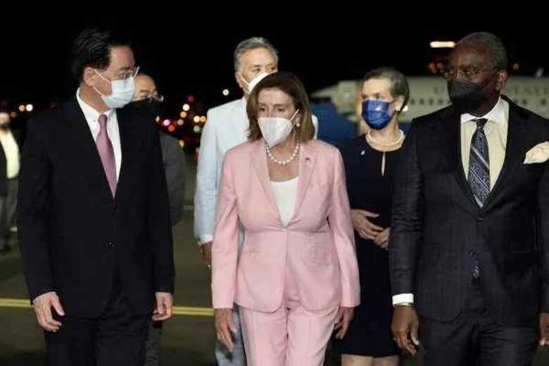 A presidente da Câmara dos Estados Unidos, Nancy Pelosi, visitou recentemente a ilha de Taiwan