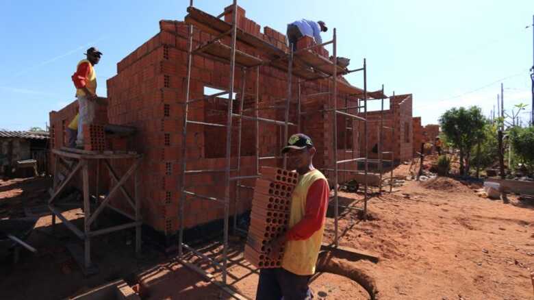 No mês passado foram entregues as primeiras nove unidades, em agosto mais casas serão entregues