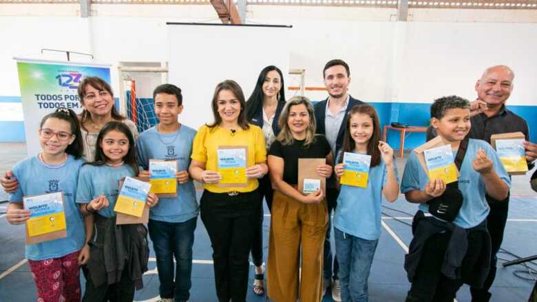 Lançamento do projeto Wolbito com alunos da escola municipal