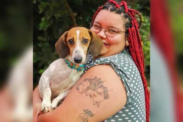 Kamila Amorim, de 25 anos, com Zeus, de 8 anos