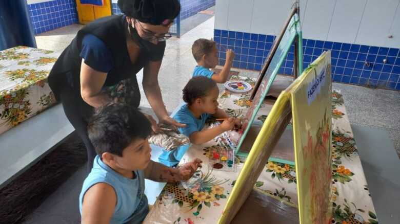 Assistente de educa&ccedil;&atilde;o infantil 