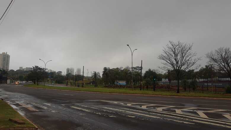 Dia amanheceu nublado em Campo Grande