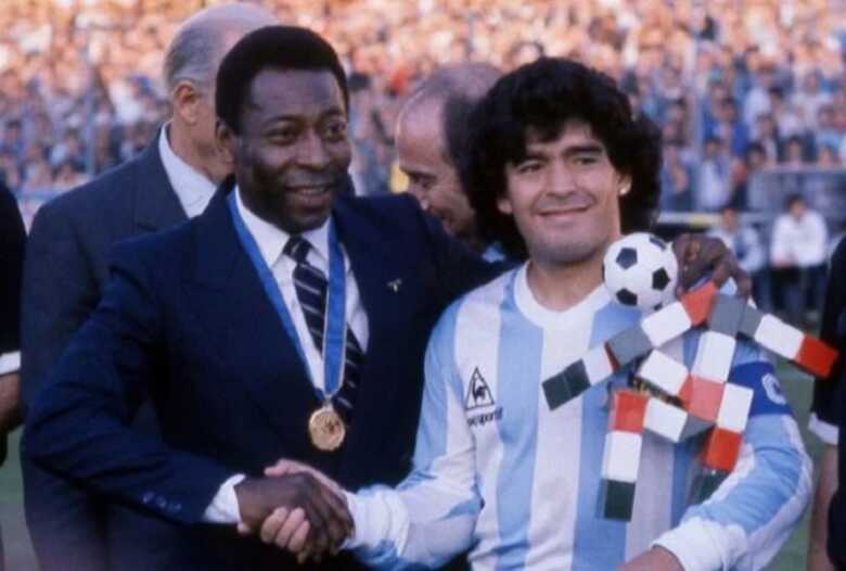 Pelé fez questão de lembrar de Maradona pelo título da Argentina