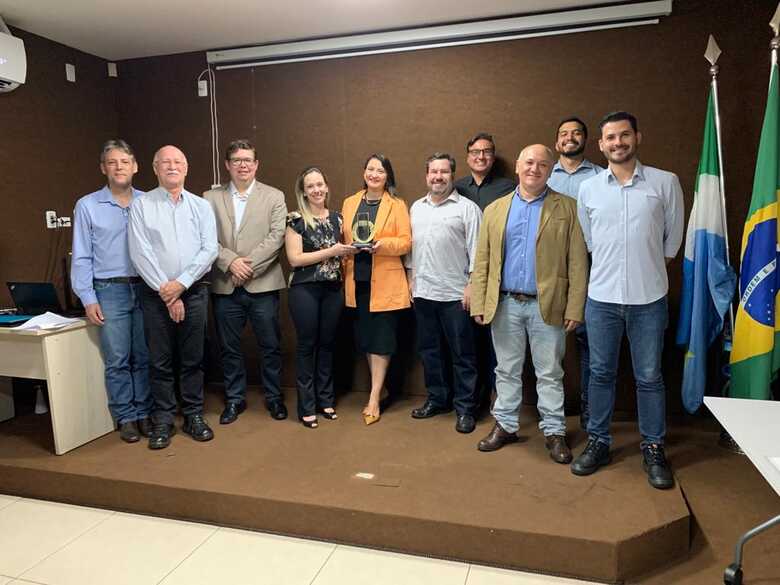 O diretor-presidente da Energisa MS, Marcelo Vinhaes, compareceu &agrave; solenidade acompanhado dos gestores da Companhia