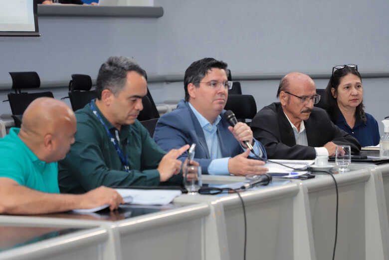 Secretário de Saúde, Sandro Benites na Comissão Permanente de Saúde da Câmara 
