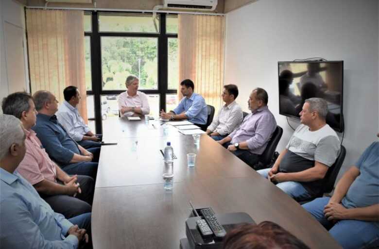 Jaime Verruck da Semadesc se re&uacute;ne com executivos do Grupo Agroterenas