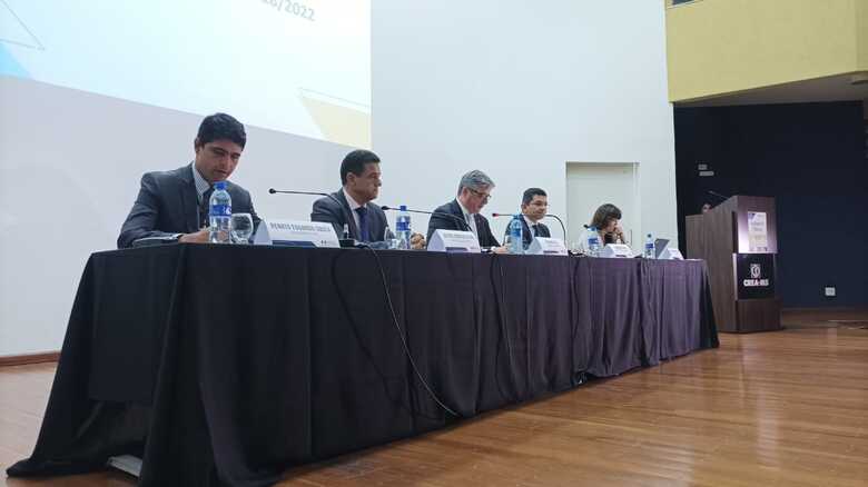 A audi&ecirc;ncia p&uacute;blica contou com manifesta&ccedil;&otilde;es de consumidores de diversos segmentos