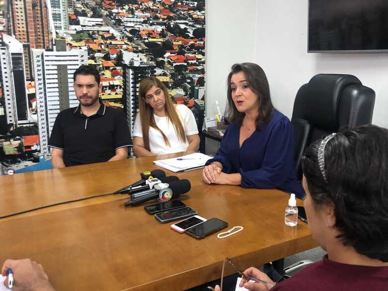 Prefeita Adriane Lopes durante apresentação do projeto de regularização da Homex