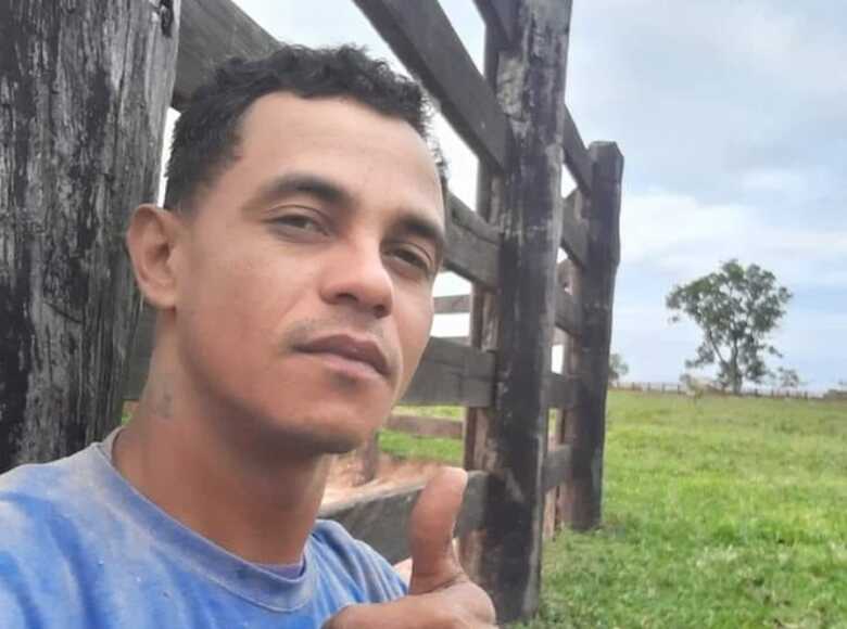 Reinaldo foi atingido com uma facada no pesco&ccedil;o