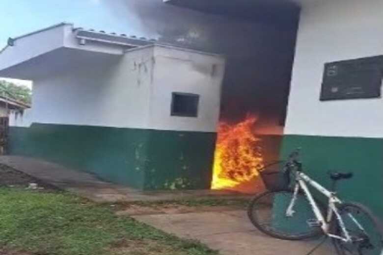 Unidade de saúde ficou em chamas