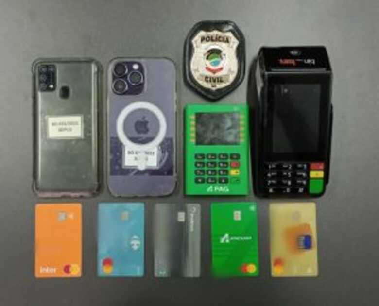 Os criminosos trocavam o cart&atilde;o da v&iacute;tima