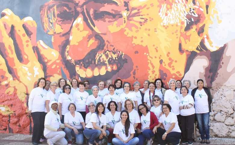 Idosos participam de a&ccedil;&otilde;es na Funda&ccedil;&atilde;o Manoel de Barros