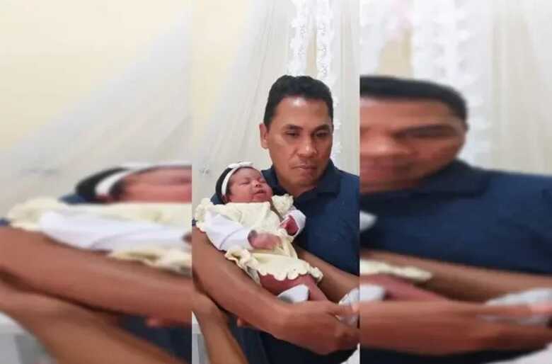 Pai e a filha recém-nascida