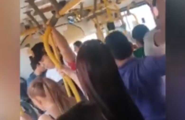 Momento foi registrado por passageiros 