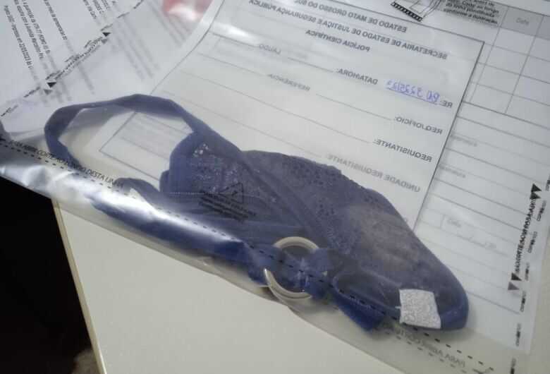 Roupa &iacute;ntima da v&iacute;tima estava no carro usado no crime