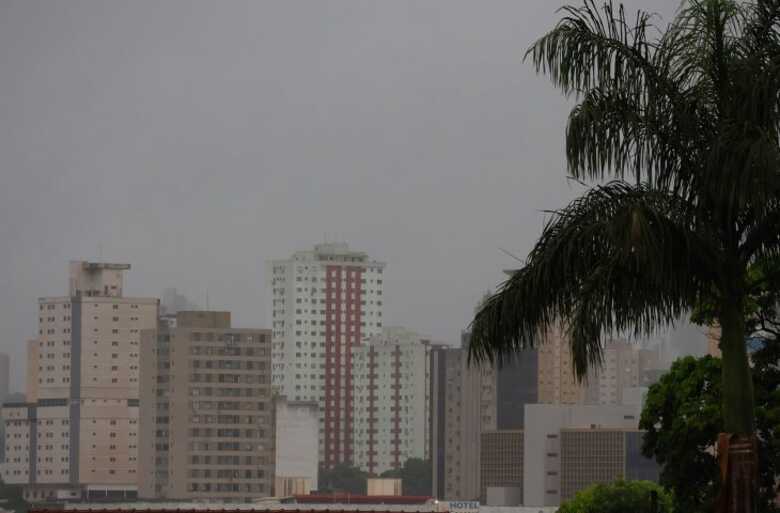 Clima ficará ameno com a passagem da frente fria