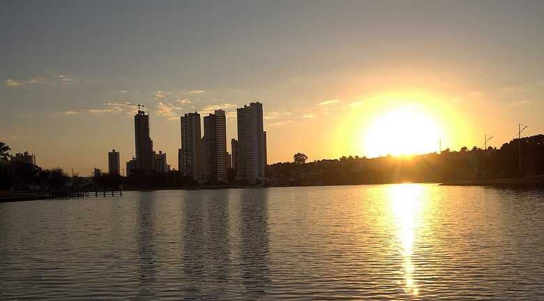 Lago no Parque das Nações Indígenas, em Campo Grande