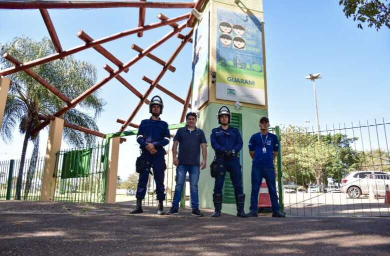 Todos os funcion&aacute;rios s&atilde;o uniformizados 