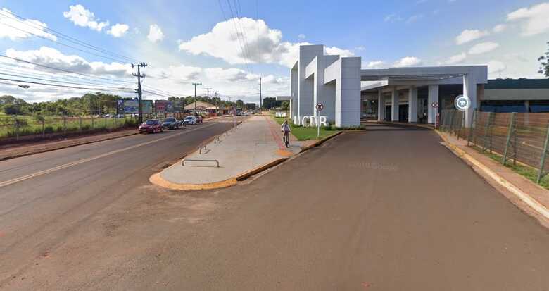 &Ocirc;nibus tentava chegar no ponto da universidade