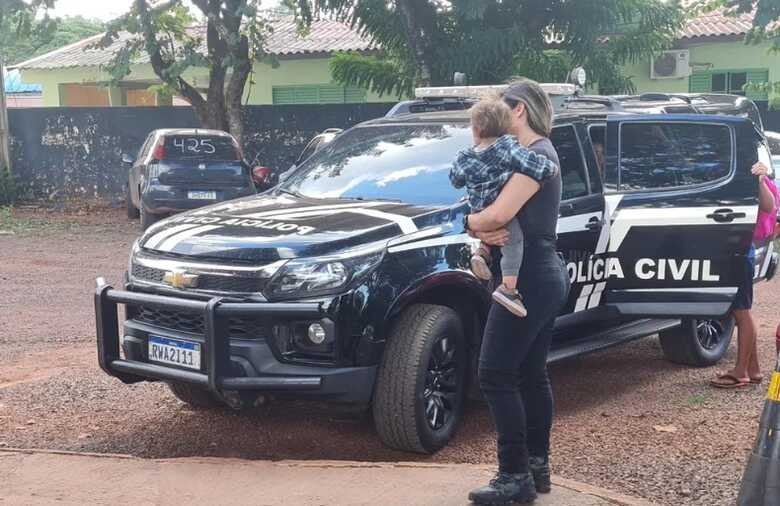 Crian&ccedil;a foi resgatada pela pol&iacute;cia