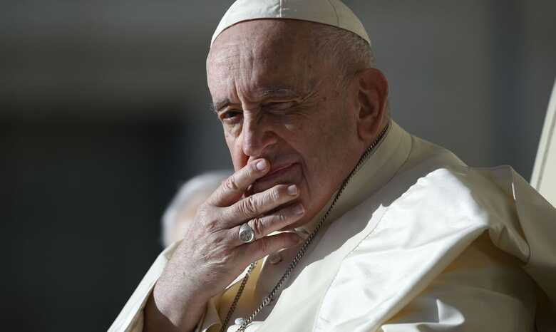 Papa Francisco passará por cirurgia