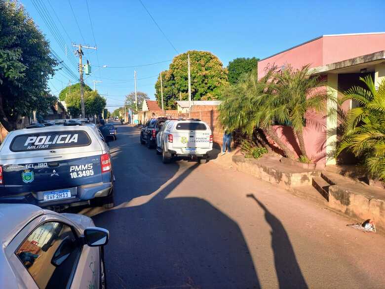 Movimentação policial e da Perícia Científica ao saberem da morte do bebê