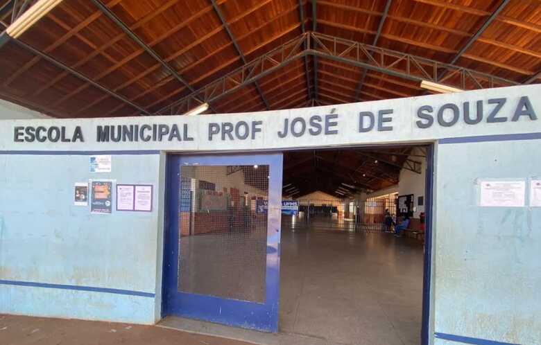 Fachada da Escola Professor José de Souza