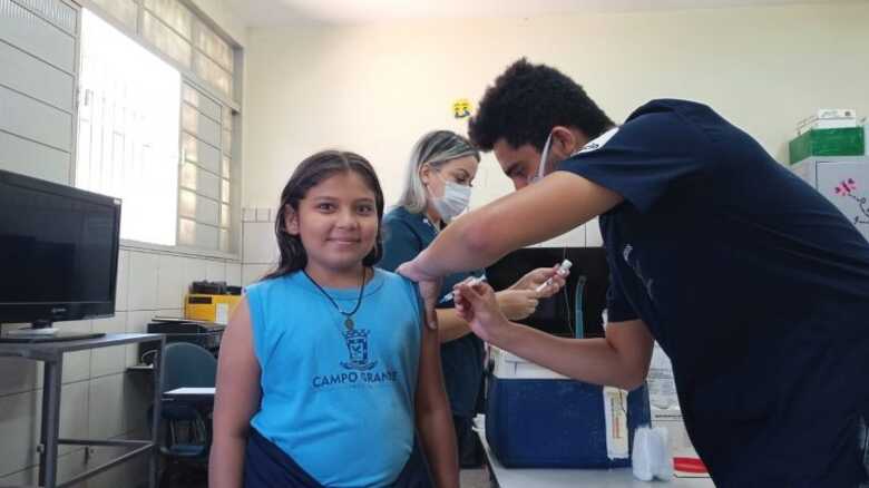 Vacinação nas escolas de Campo Grande