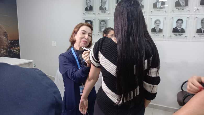 Imunização acontece na Câmara Municipal