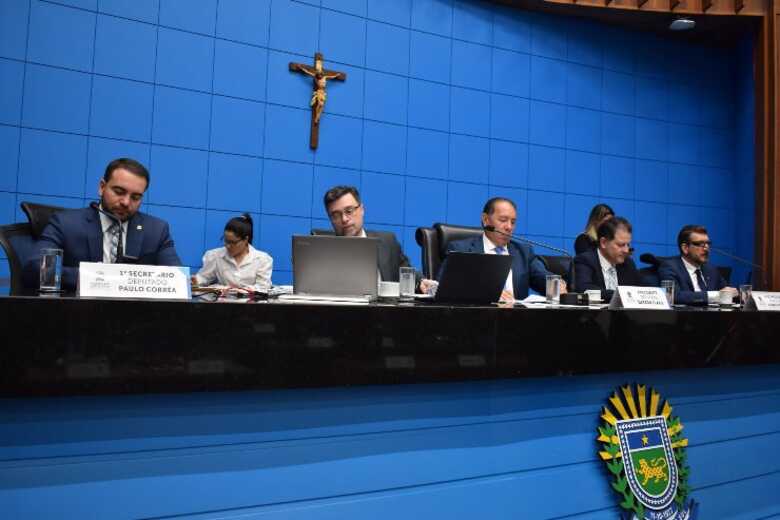 Sessão desta quinta-feira (6)