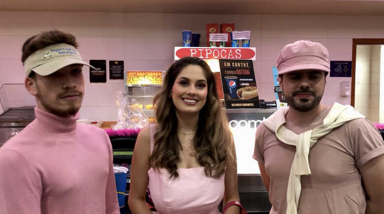 Look da Barbie não faltou no cinema