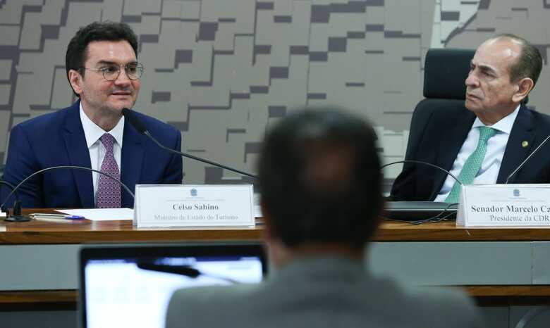 Celso Sabino participou, pela manhã, da audiência pública