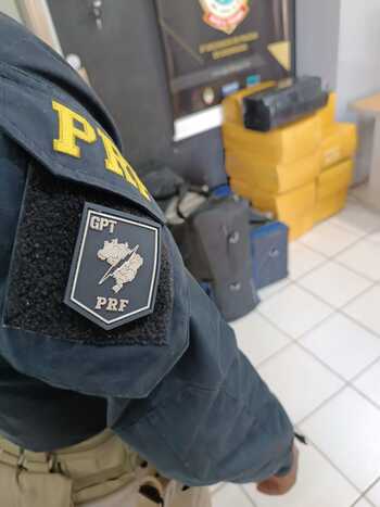 A apreens&atilde;o aconteceu quando os policiais rodovi&aacute;rios federais fiscalizavam na BR-163