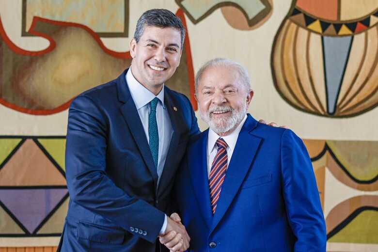 Santiago Peña e o presidente Lula 