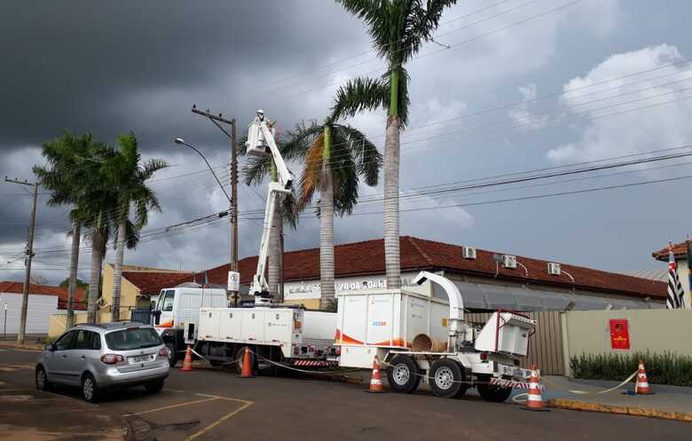 Chuva causou estragos na rede el&eacute;trica