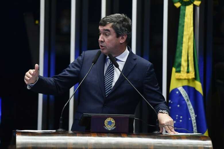 Governador subiu à tribuna do Senado e apontou as principais preocupações do Estado