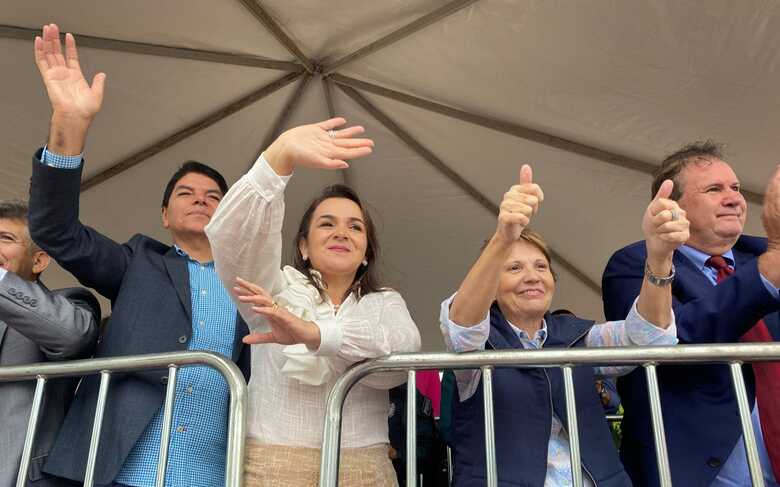 Prefeita Adriane Lopes, ao lado da senadora Tereza Cristina