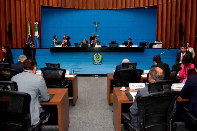 Sessão de hoje (05)