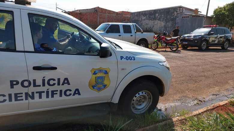Polícia Civil e Polícia Científica estiveram no local