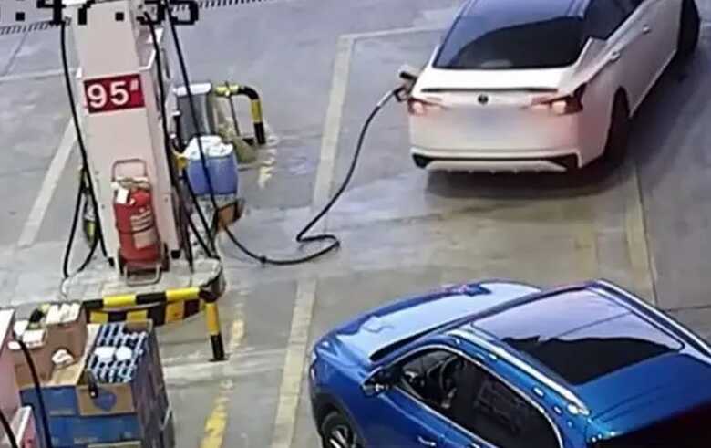 Motorista distra&iacute;do causa inc&ecirc;ndio em posto de combust&iacute;vel