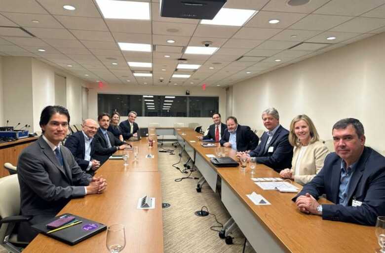 Governador discutiu novos modelos de infraestrutura e recursos ao Pantanal em Washington
