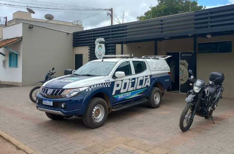 Mulher é espancada com pedradas na cabeça pelo marido