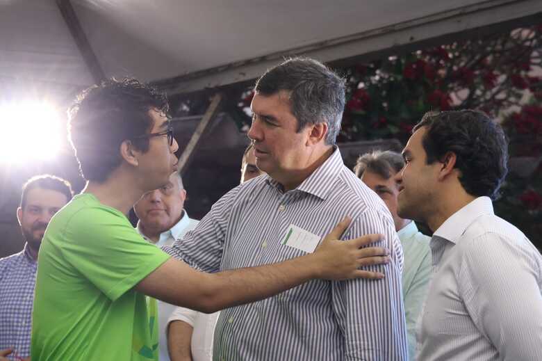 Jovem transplantado, Pedro Vinícius, Governador Eduardo Riedel e Beto Pereira