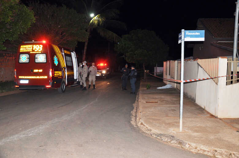 Vítima foi atingida por vários disparos