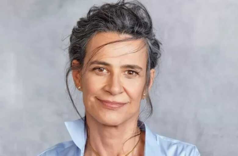 Cantora Simone